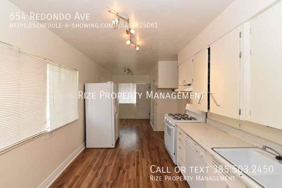 654 E Redondo Ave - Photo 5 of 14