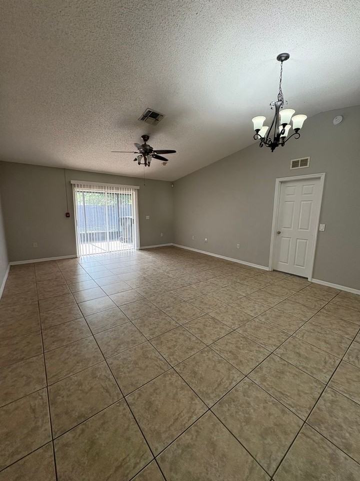 3548 Stonefield Dr - Photo 6 of 26