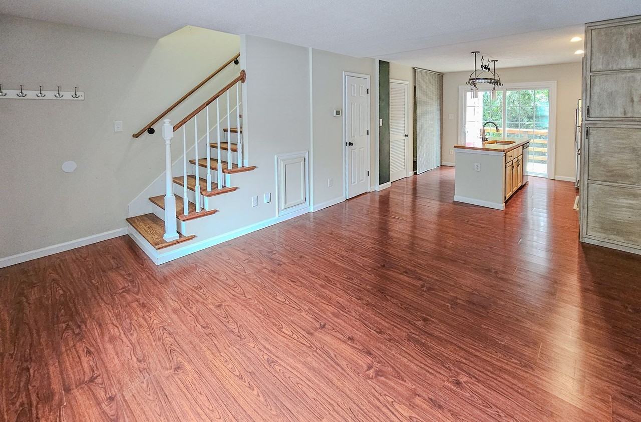 2146 Belle Terra Rd - Photo 2 of 20
