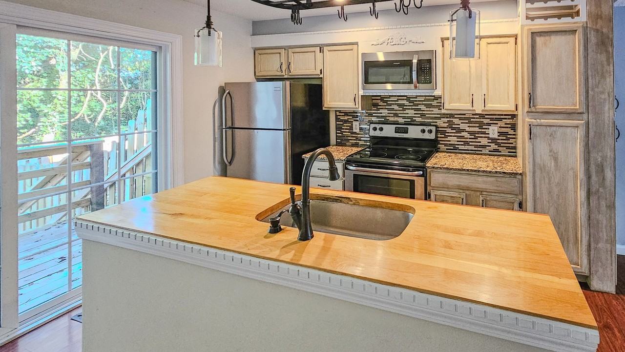 2146 Belle Terra Rd - Photo 5 of 20