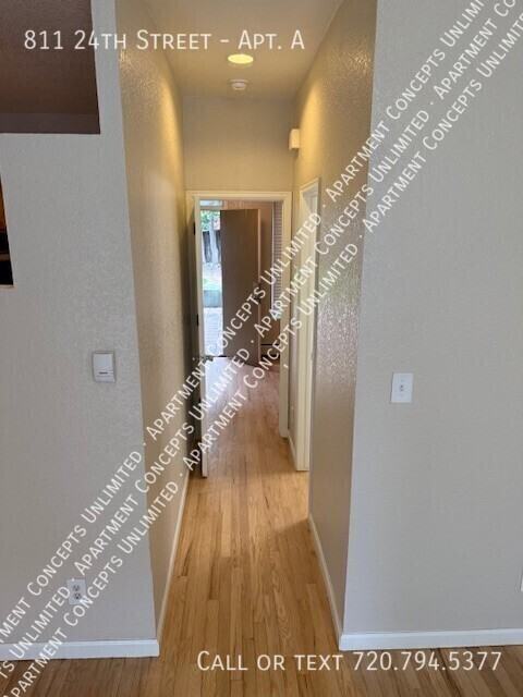 811 24th St #A - Photo 5 of 9