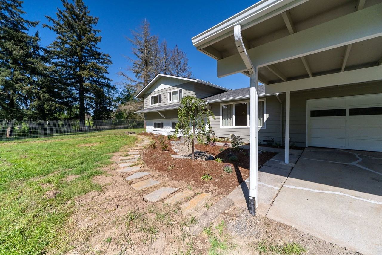 7700 Se 262nd Ave - Photo 2 of 32