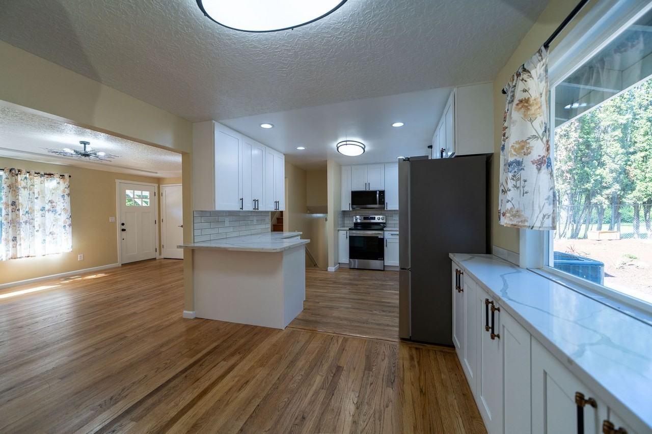 7700 Se 262nd Ave - Photo 7 of 32