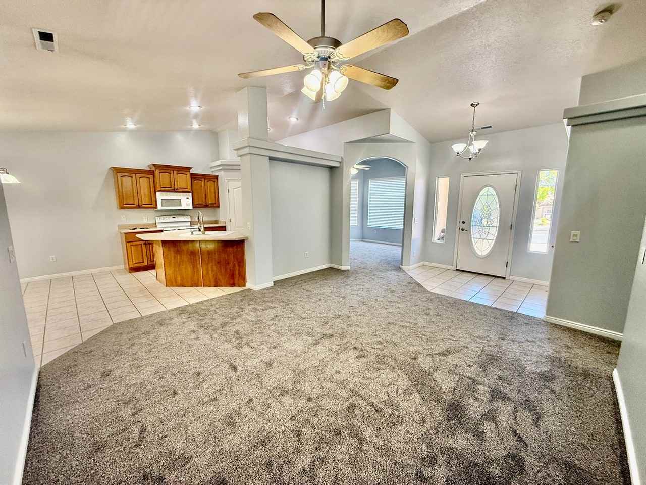 199 W 2025 S #38 - Photo 4 of 19