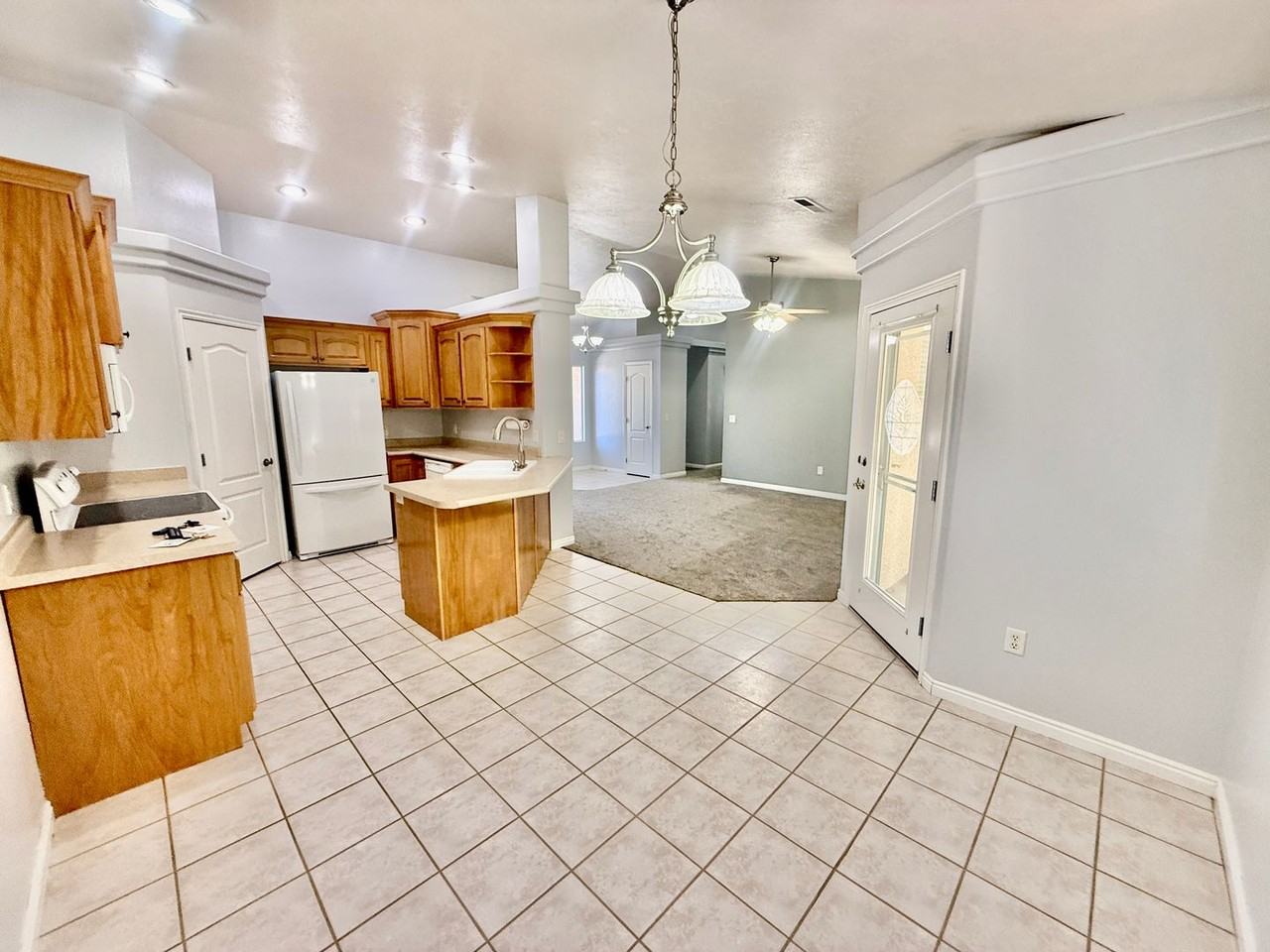199 W 2025 S #38 - Photo 6 of 19