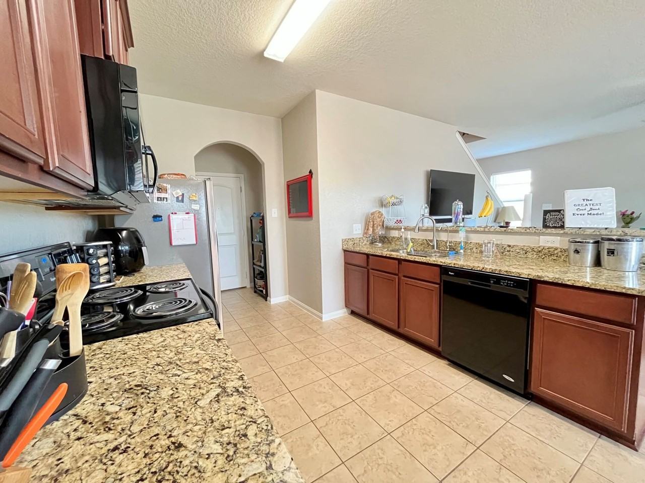 12227 Stratsburg - Photo 5 of 16