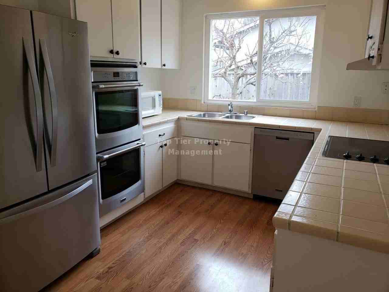 204 Paseo Del Rio - Photo 5 of 18