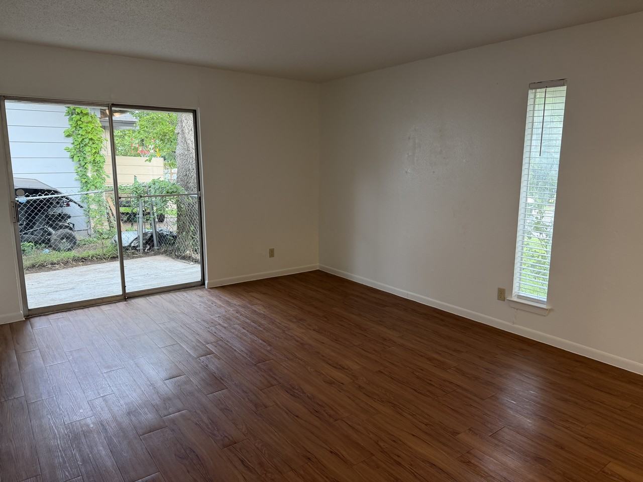 4714 Creek Bend Dr #1 - Photo 6 of 34