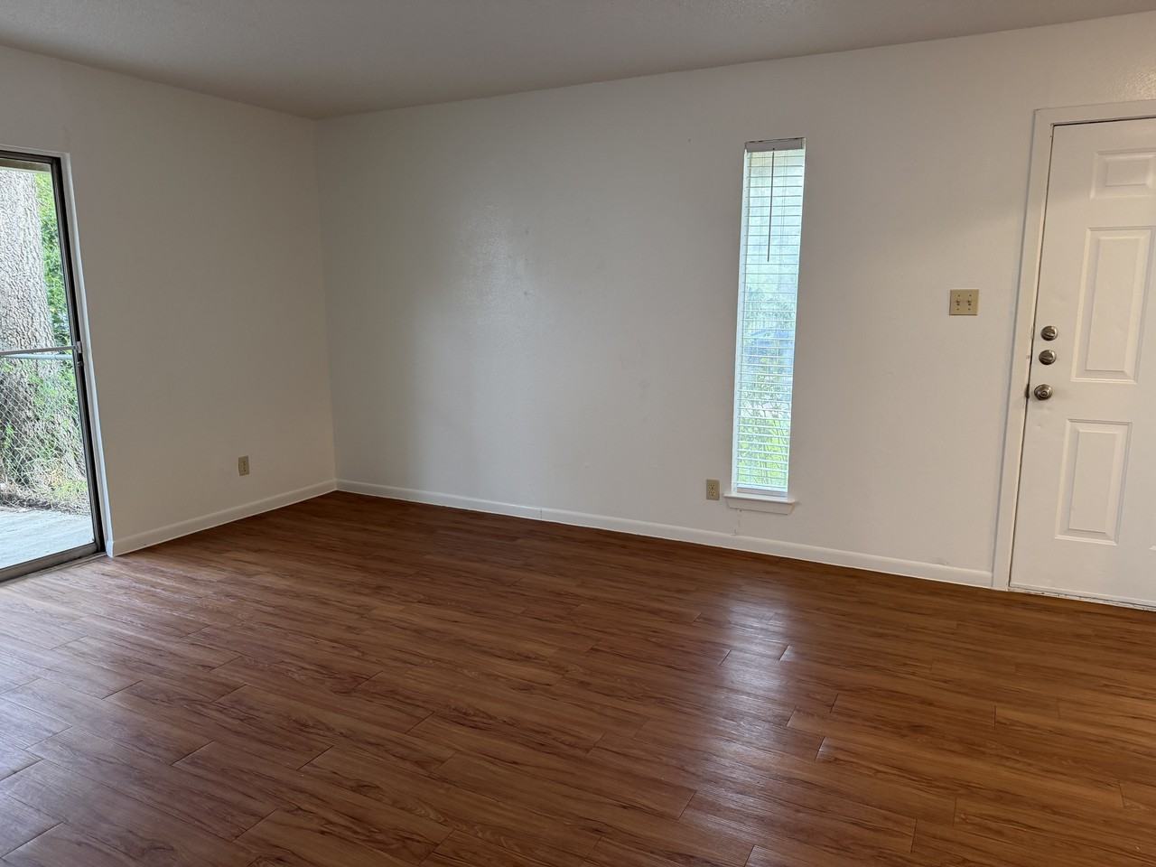 4714 Creek Bend Dr #1 - Photo 7 of 34