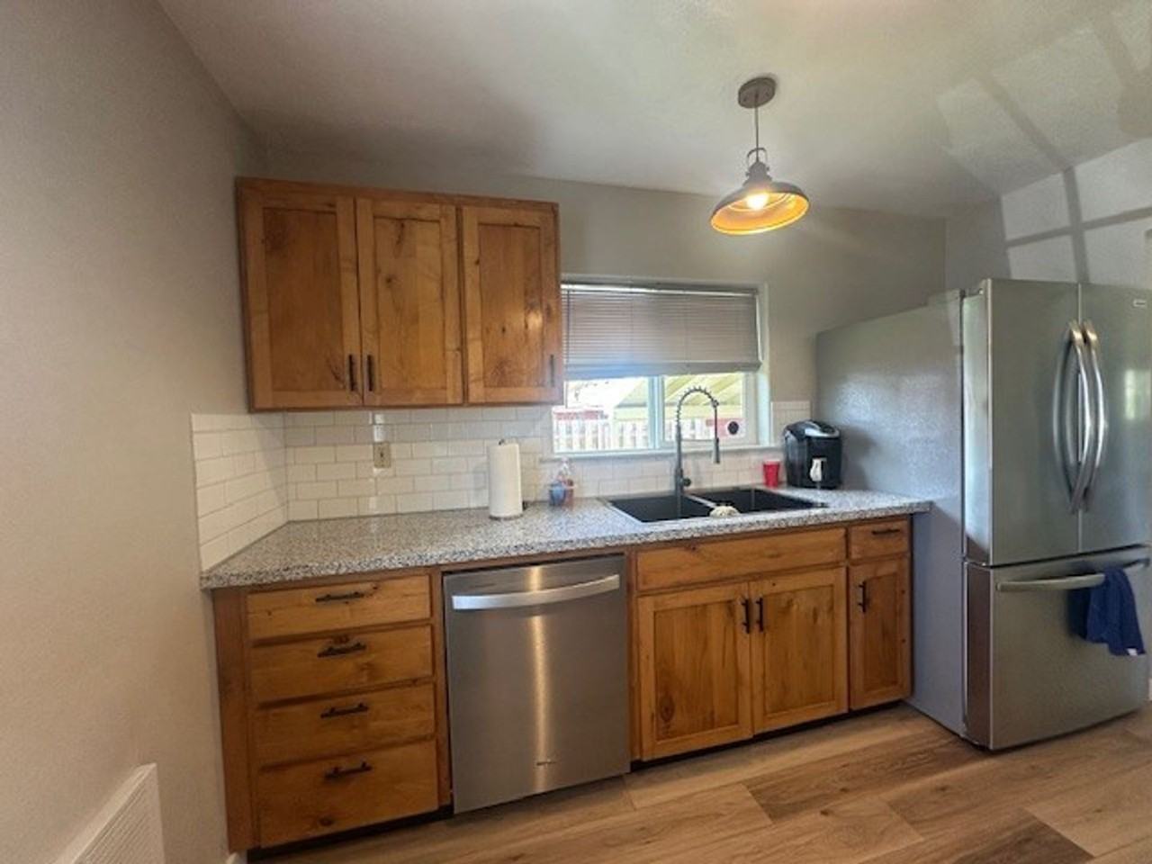 245 Ne 7th St - Photo 6 of 20