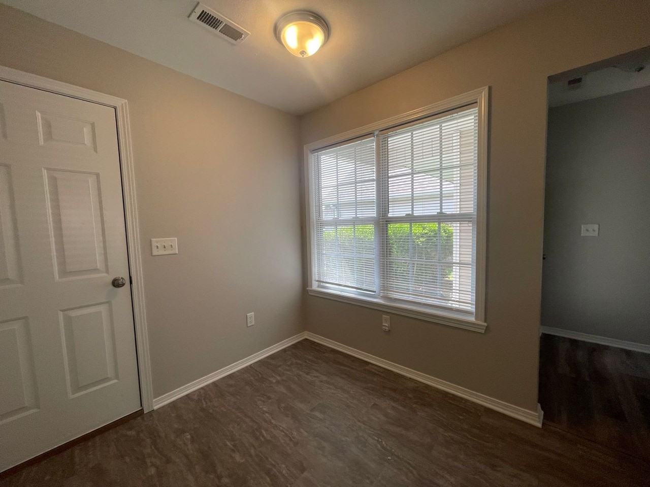 139 Woodland Dr N - Photo 4 of 14