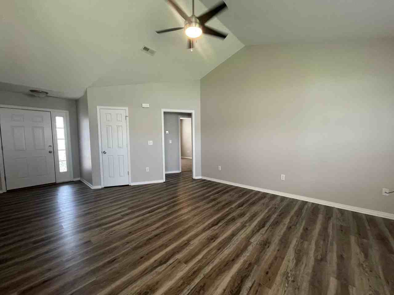 139 Woodland Dr N - Photo 6 of 14
