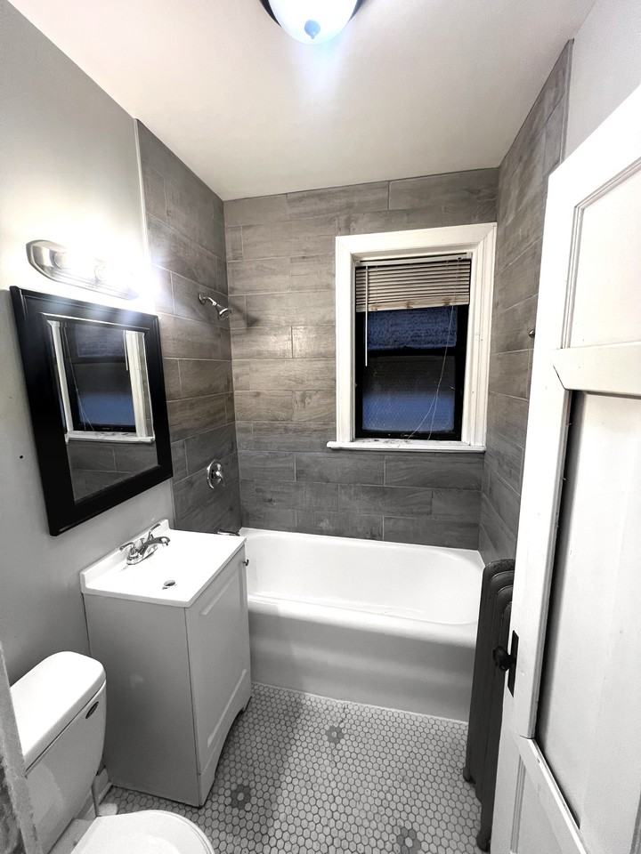 355 W 120th St #1 - Photo 5 of 6
