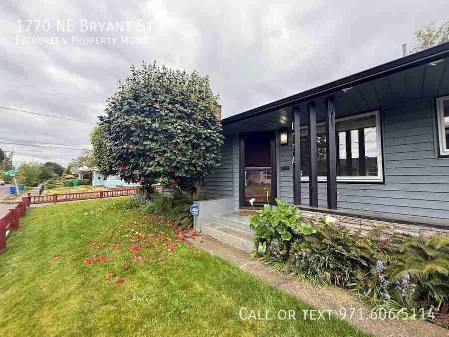 1770 Ne Bryant St - Photo 3 of 40