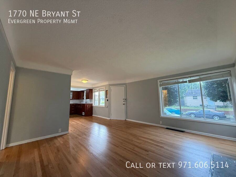 1770 Ne Bryant St - Photo 5 of 40