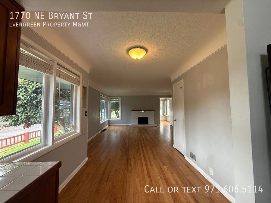 1770 Ne Bryant St - Photo 6 of 40