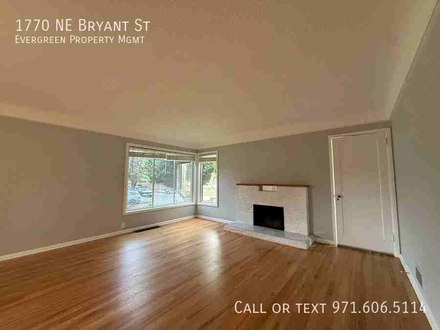 1770 Ne Bryant St - Photo 7 of 40