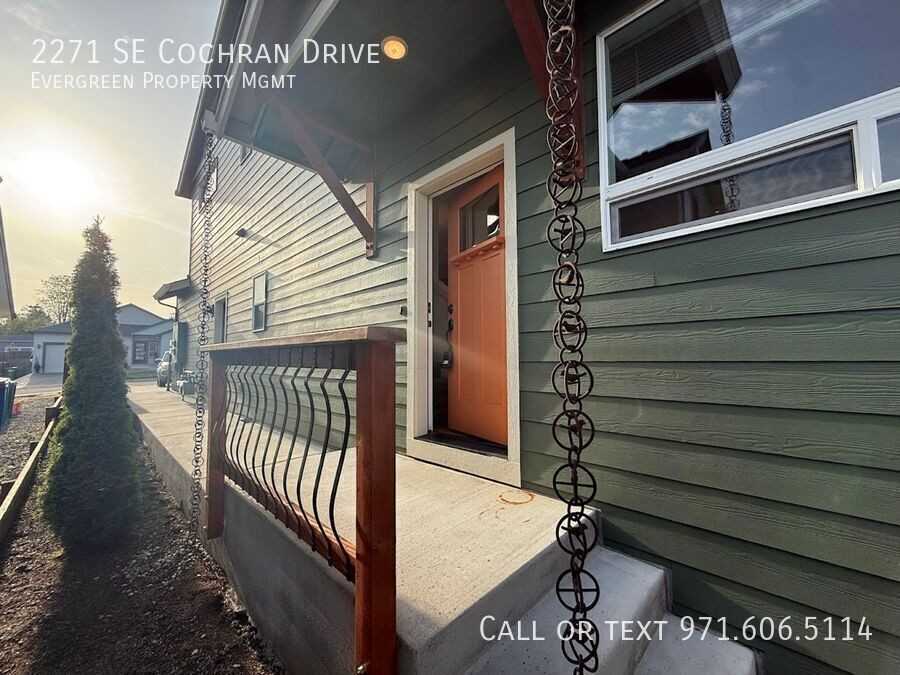 2271 Se Cochran Dr - Photo 3 of 20