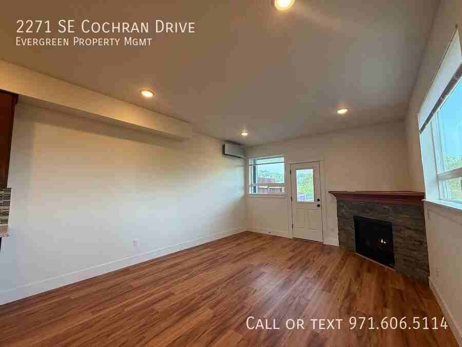 2271 Se Cochran Dr - Photo 5 of 20