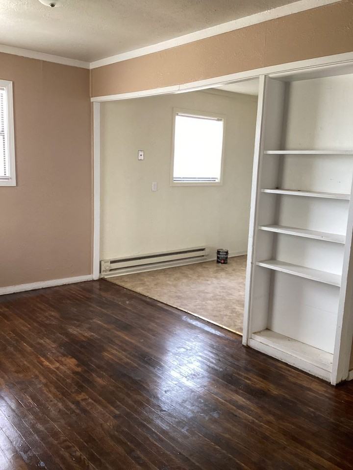 1005 E Brazos St - Photo 2 of 16