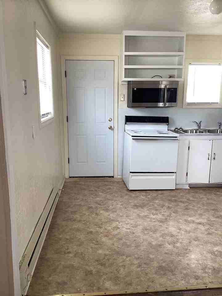 1005 E Brazos St - Photo 5 of 16