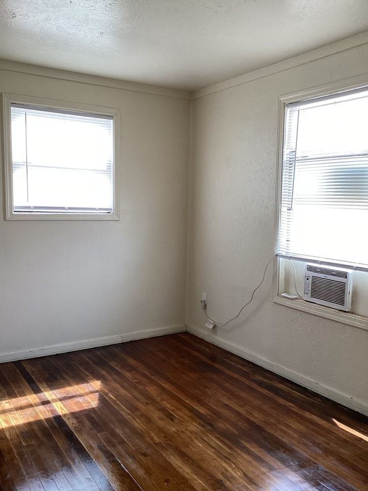 1005 E Brazos St - Photo 6 of 16