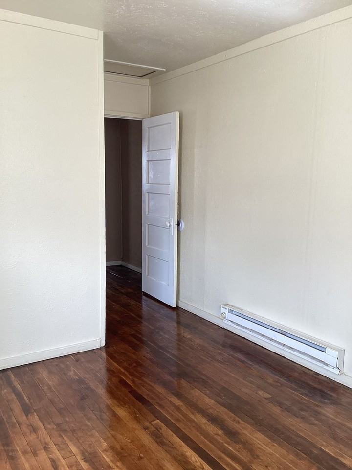 1005 E Brazos St - Photo 7 of 16