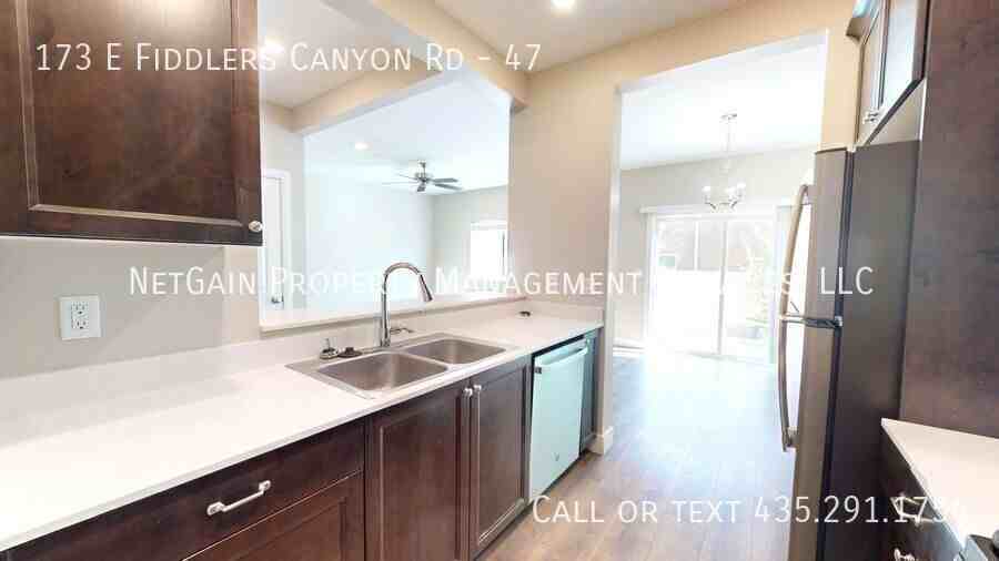 173 E Fiddlers Canyon Rd #47 - Photo 6 of 29