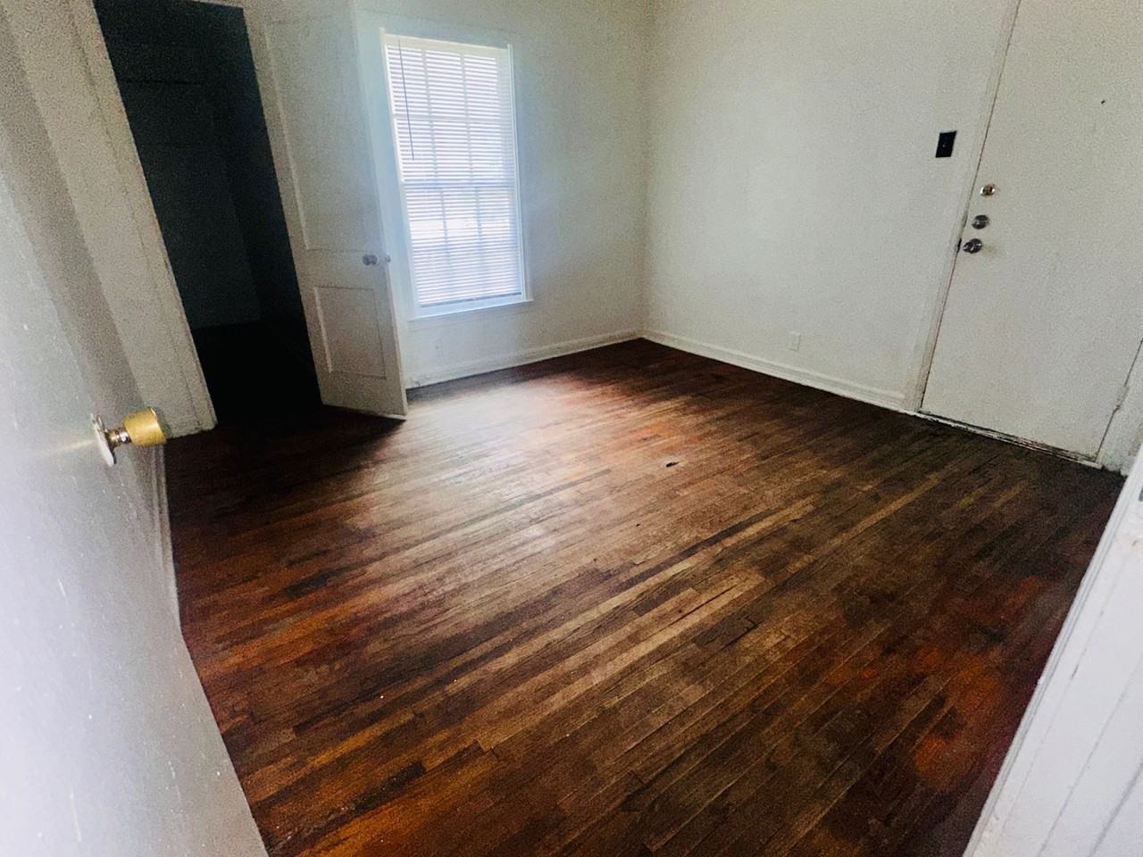 204 Carter St - Photo 5 of 9