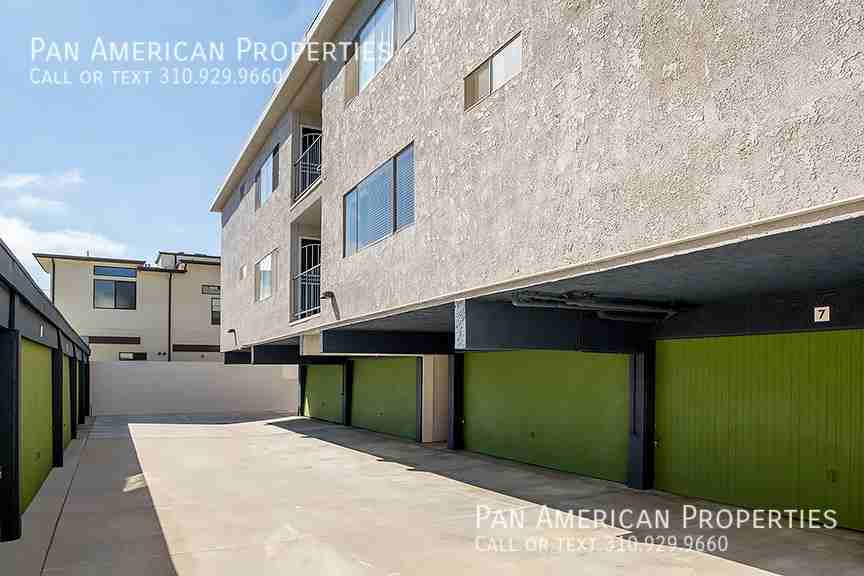 2704 Vanderbilt Ln #13 - Photo 7 of 24