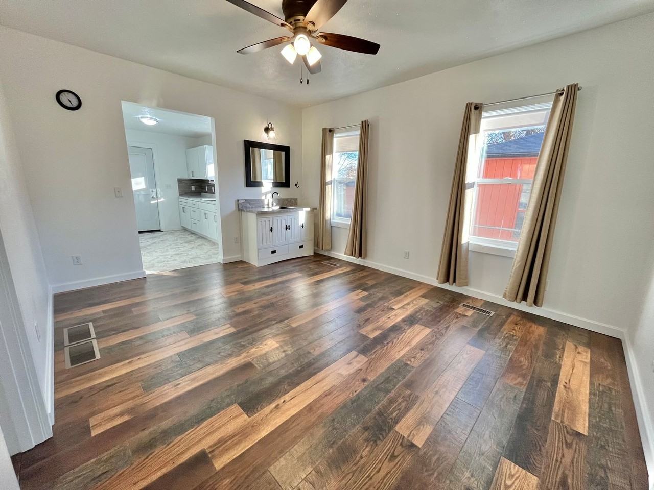 616 S Duluth Ave #1 - Photo 2 of 21