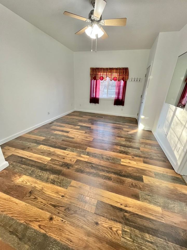 616 S Duluth Ave #1 - Photo 4 of 21