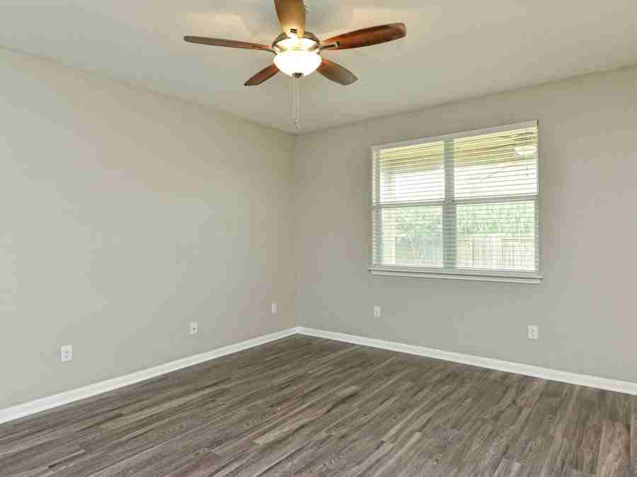 13217 Nelson Houser St - Photo 3 of 15