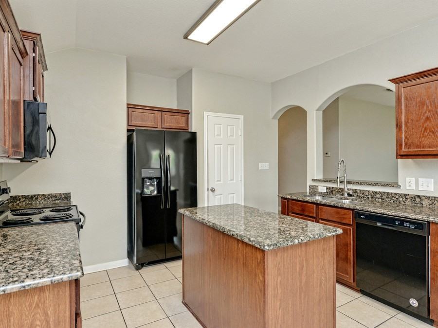13217 Nelson Houser St - Photo 5 of 15