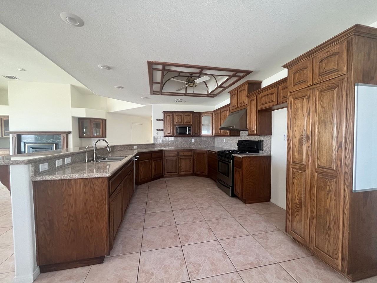 14383 Rivers Edge Rd - Photo 5 of 24