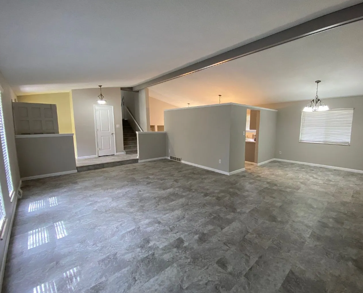2138 42nd Ave - Photo 2 of 18