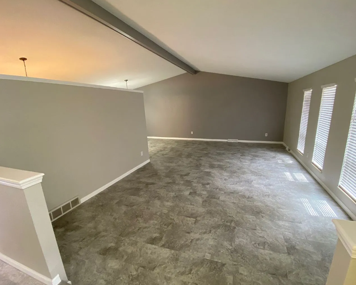 2138 42nd Ave - Photo 3 of 18
