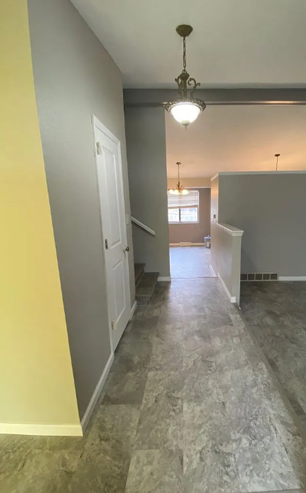 2138 42nd Ave - Photo 5 of 18
