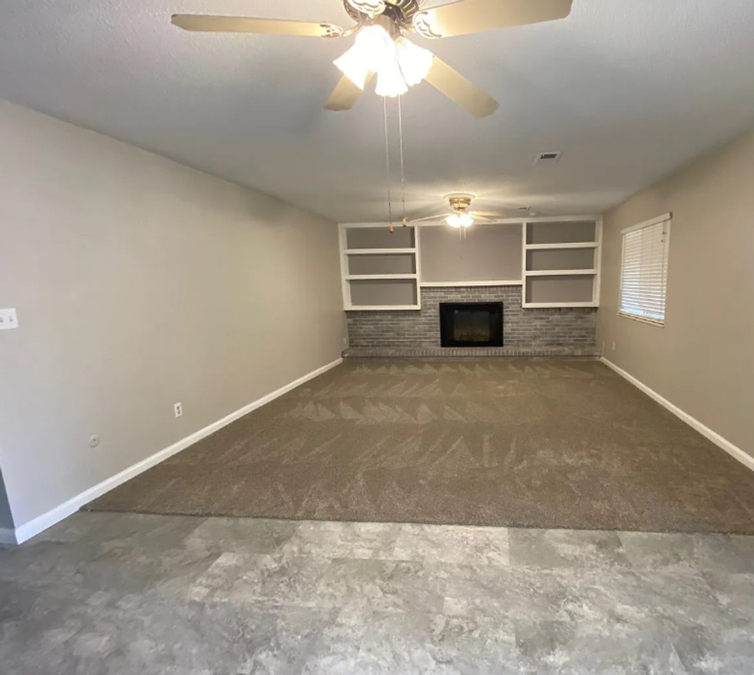 2138 42nd Ave - Photo 7 of 18