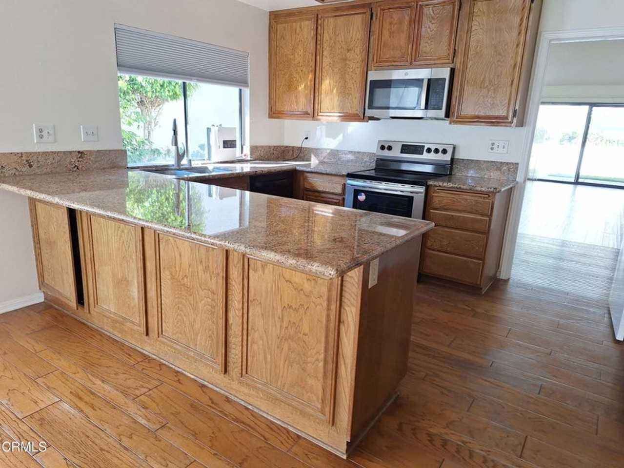 8041 Stone Pl - Photo 3 of 11