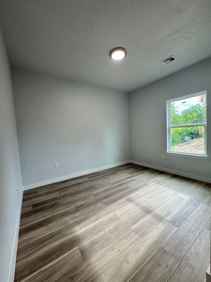 6308 N Boulder Ave - Photo 2 of 7