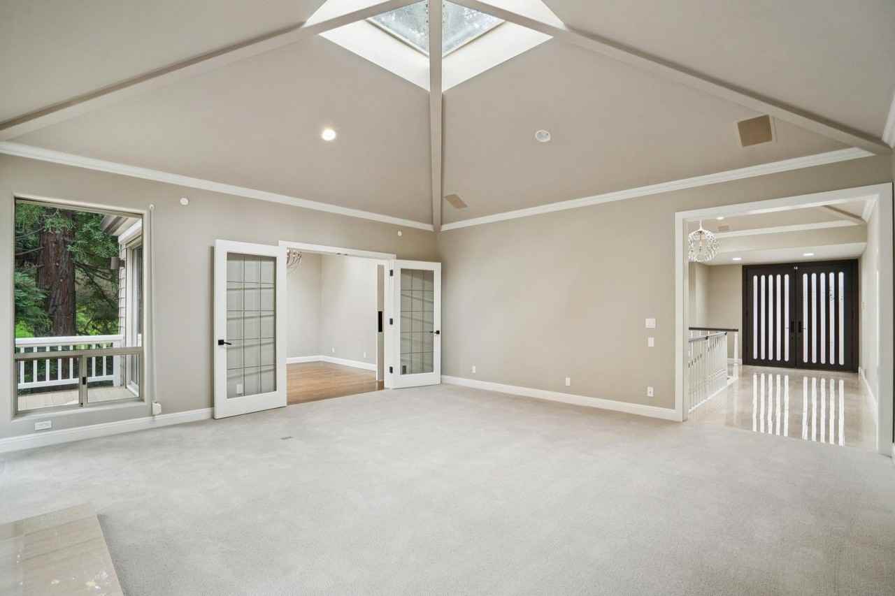 651 Manresa Ln - Photo 6 of 42