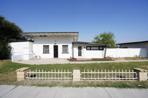 featured image of 1443 N Riverside Ave