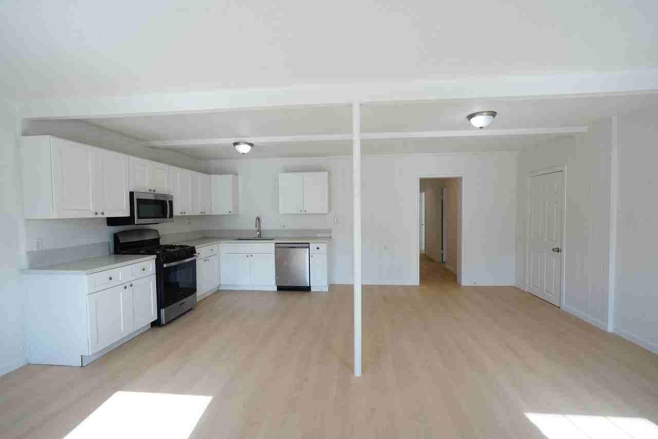 1443 N Riverside Ave - Photo 6 of 35