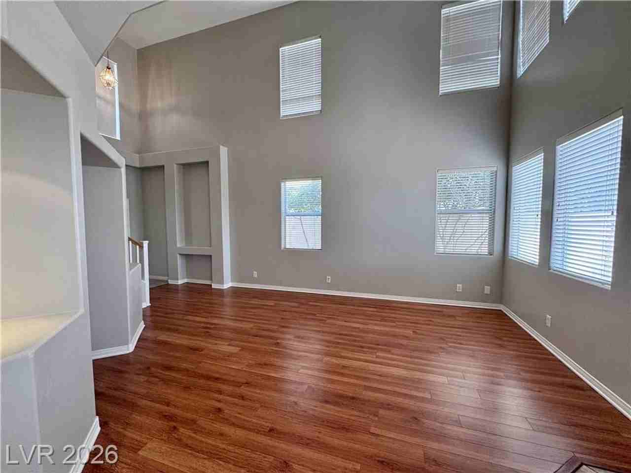 1720 Warrenville St - Photo 2 of 35