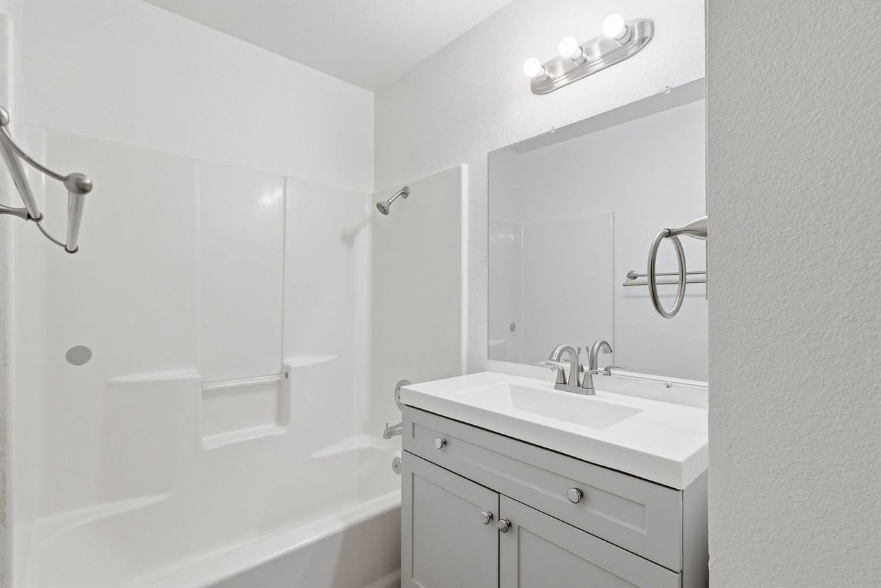 817 Quail Ln #14 - Photo 3 of 19