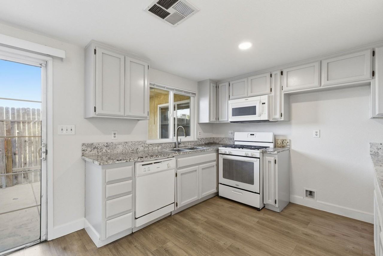 817 Quail Ln #14 - Photo 6 of 19