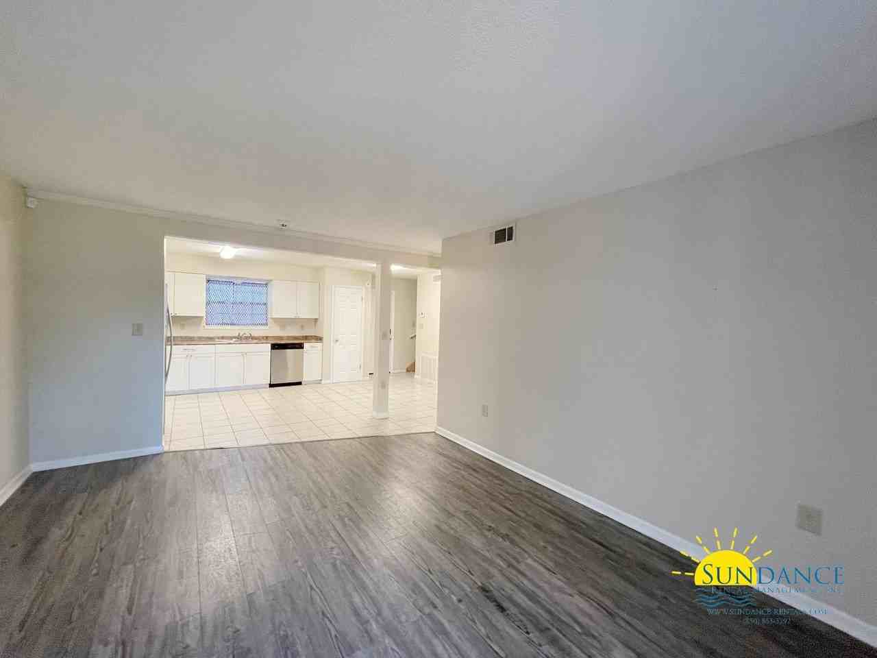 133 4th Ave - Photo 4 of 28