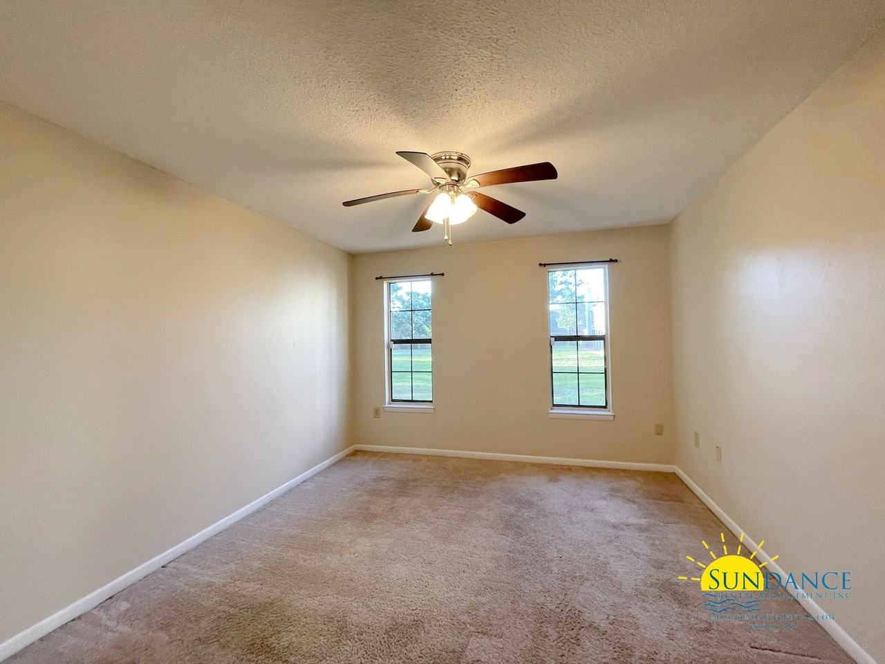 133 4th Ave - Photo 5 of 28