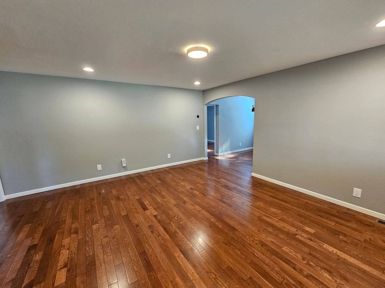 10202 White Birch Ln - Photo 3 of 23